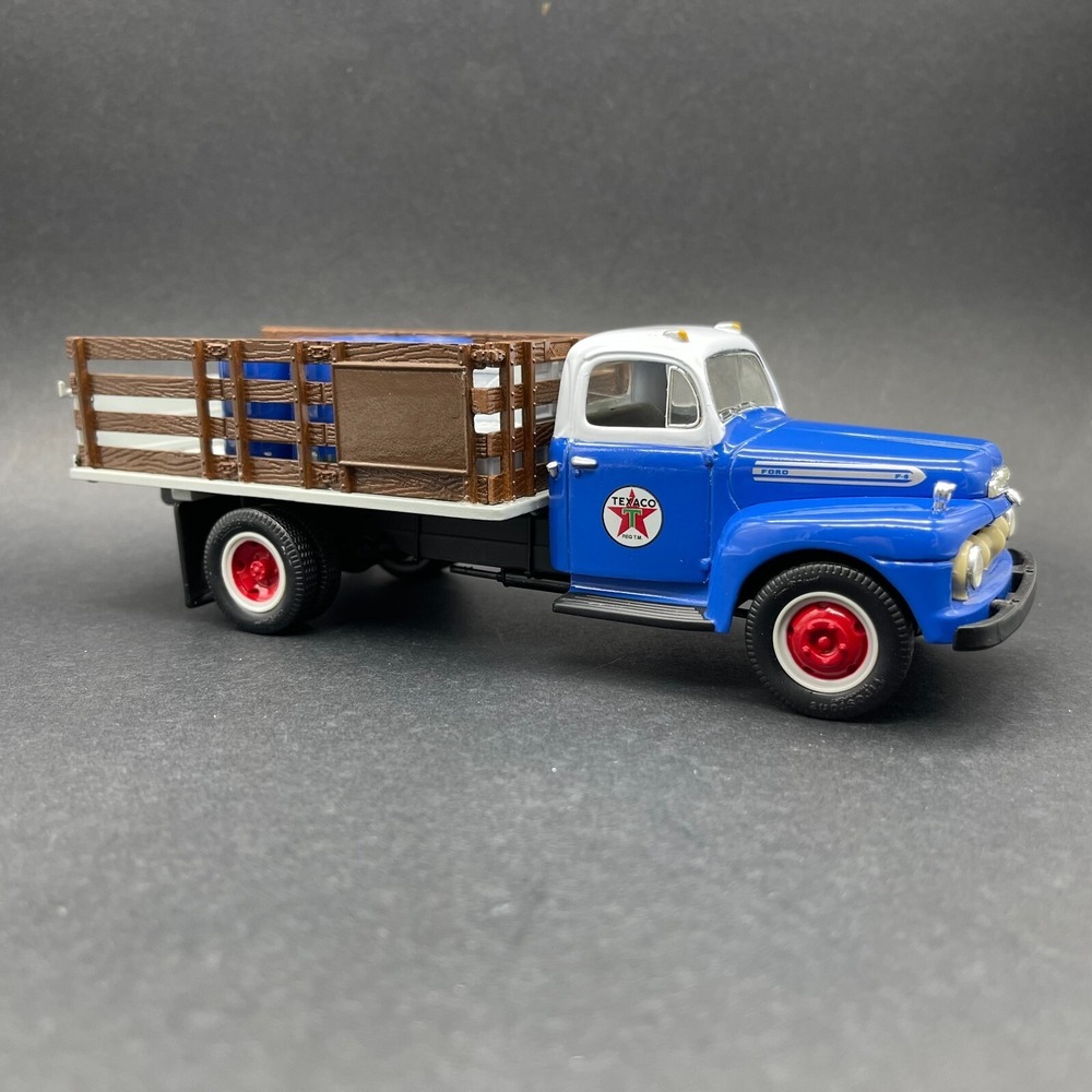 First Gear Texaco 1951 Ford Stake Truck Havoline Motor‎ Oil Barrels Diecast 1/34